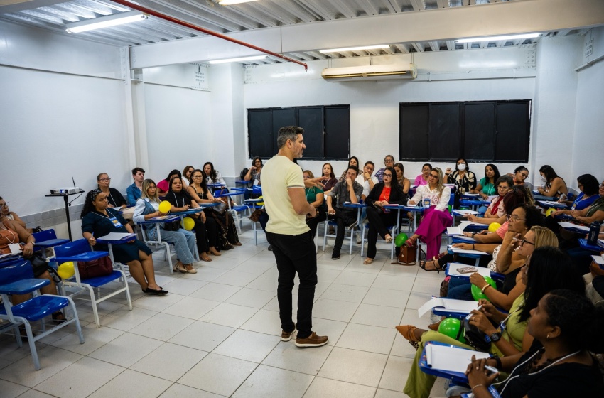 Fundepes e Semed divulgam relação dos servidores que participarão do curso de formação de diretores
